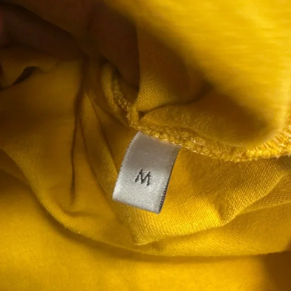 Gucci Mustard Text Tee - Picture 5 of 8